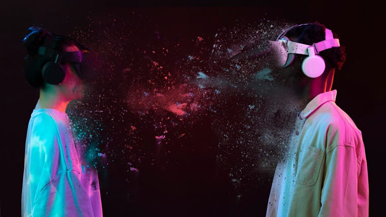 descomposition-person-wearing-vr-glasses
